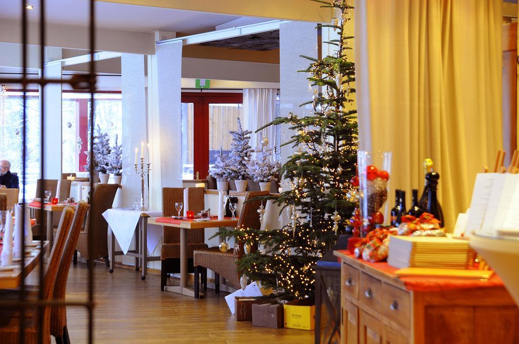Malteser Komturei Hotel / Restaurant Bergisch Gladbach Bagian luar foto